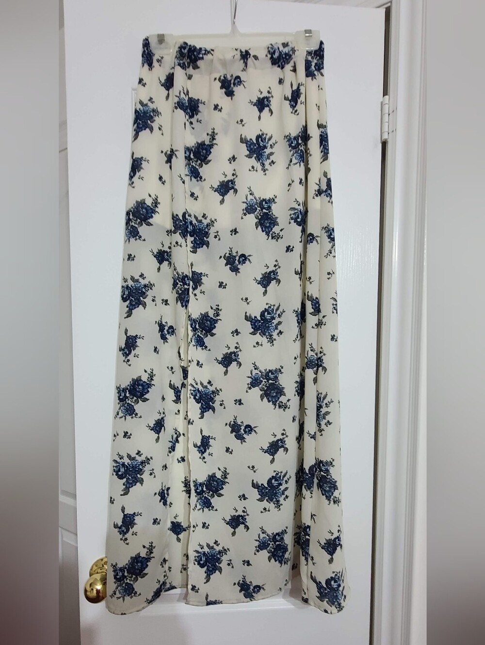 Floral Print Cream Long Skirt with Blue Rose Pattern And Slit